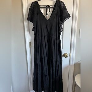 NWT Old Navy tiered black maxi dress with eyelet sleeves
Size 3X